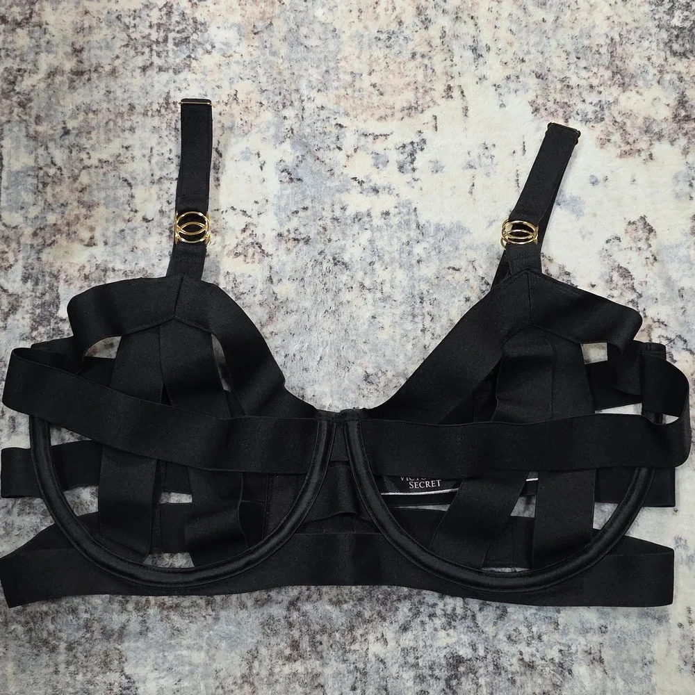 Victoria's Secret Black Strappy Cage Underwire Bra 34DD/E75 - Picture 6 of 7